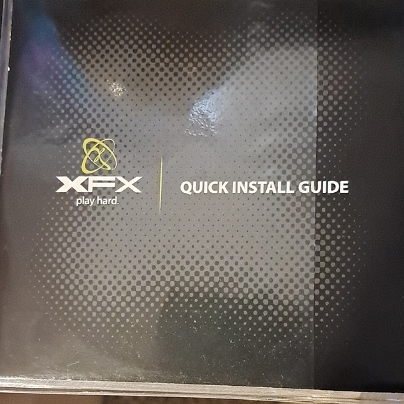 Gaming Guide - Black and Red - Picture 5 of 10